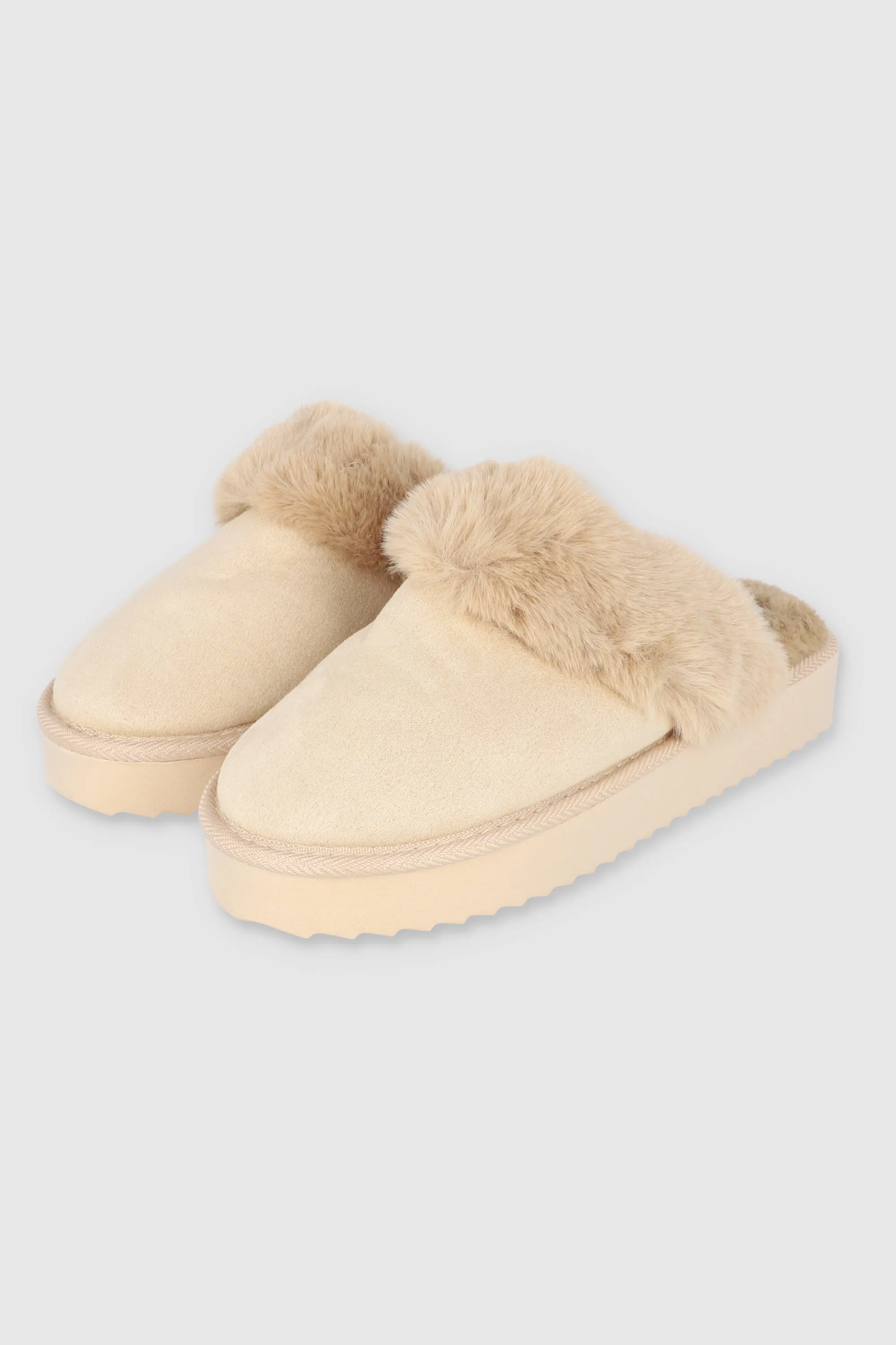 PANTUFLA TIRA TEJIDA sold by Shasa