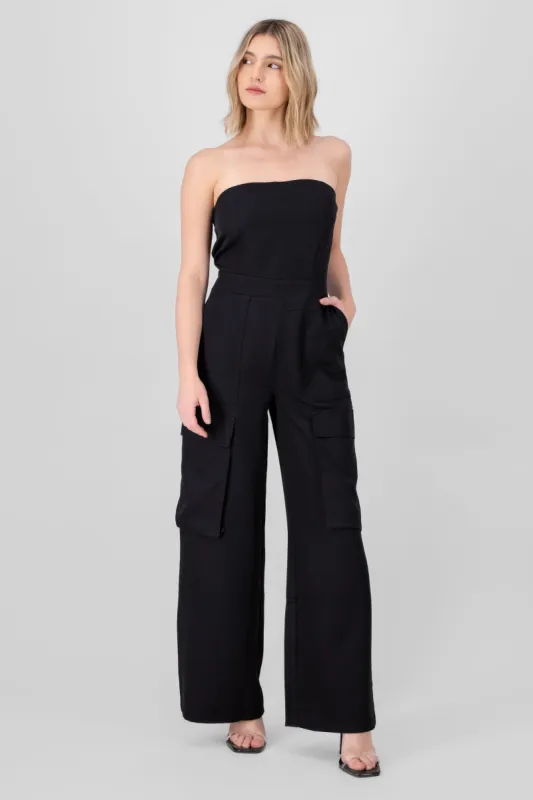 Jumpsuit strapless bolsas cargo sold by Shasa