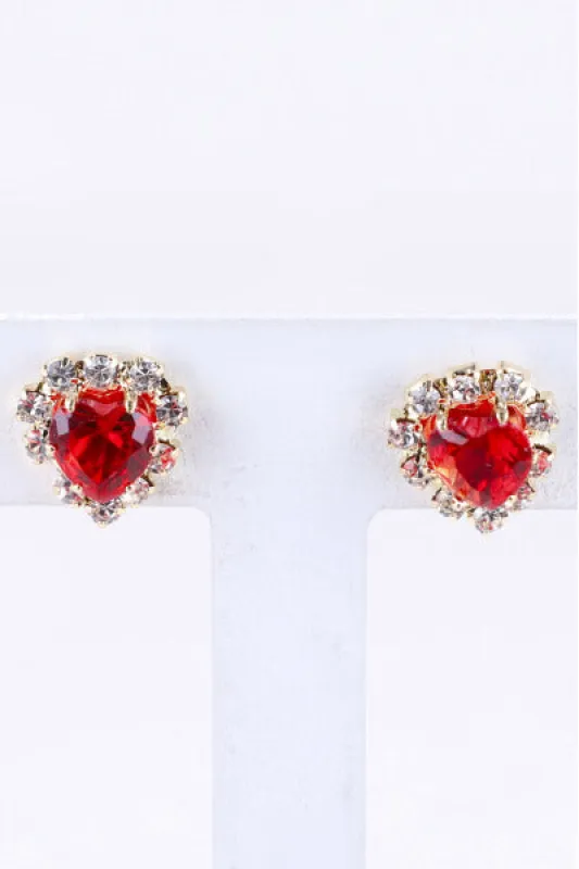 Aretes studs corazón sold by Shasa