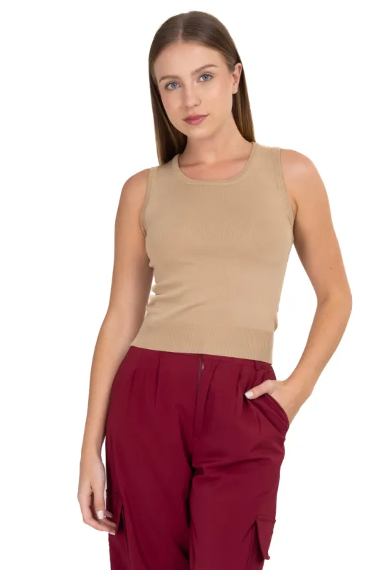 Top acanalado cuello redondo sold by Shasa