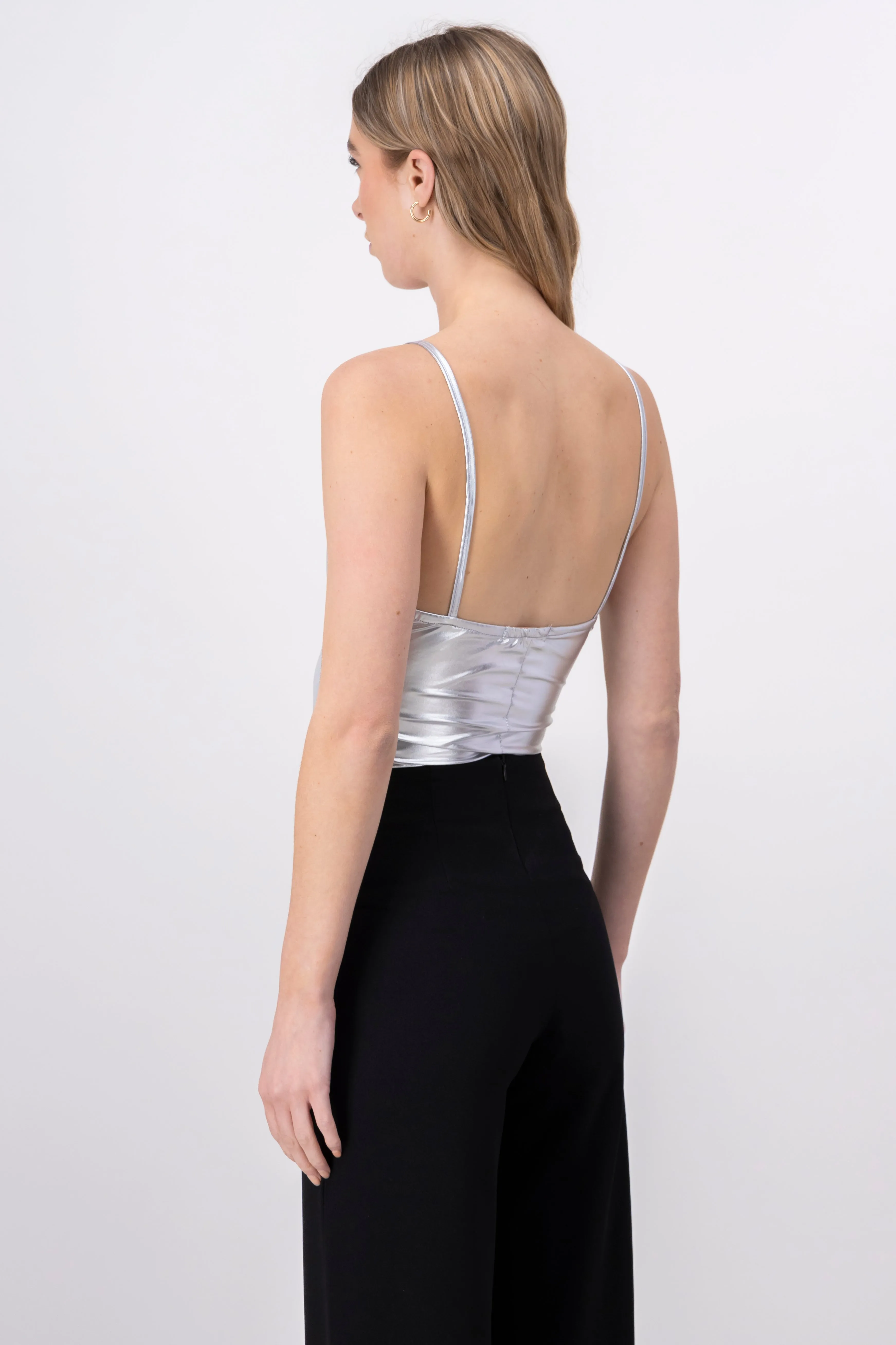 Body metalico tirantes escote redondo sold by Shasa product image thumbnail 4