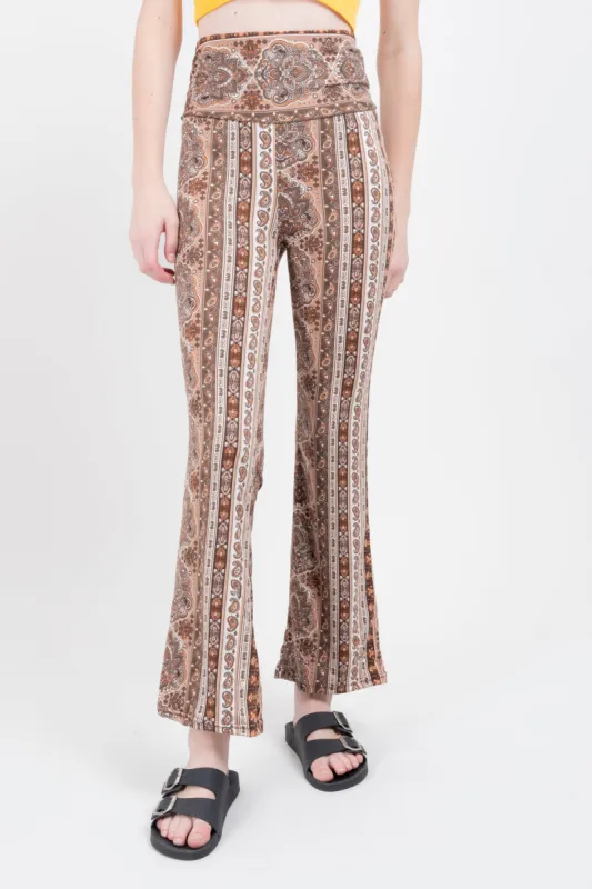 Pantalon tipo flare estampado tribal sold by Shasa