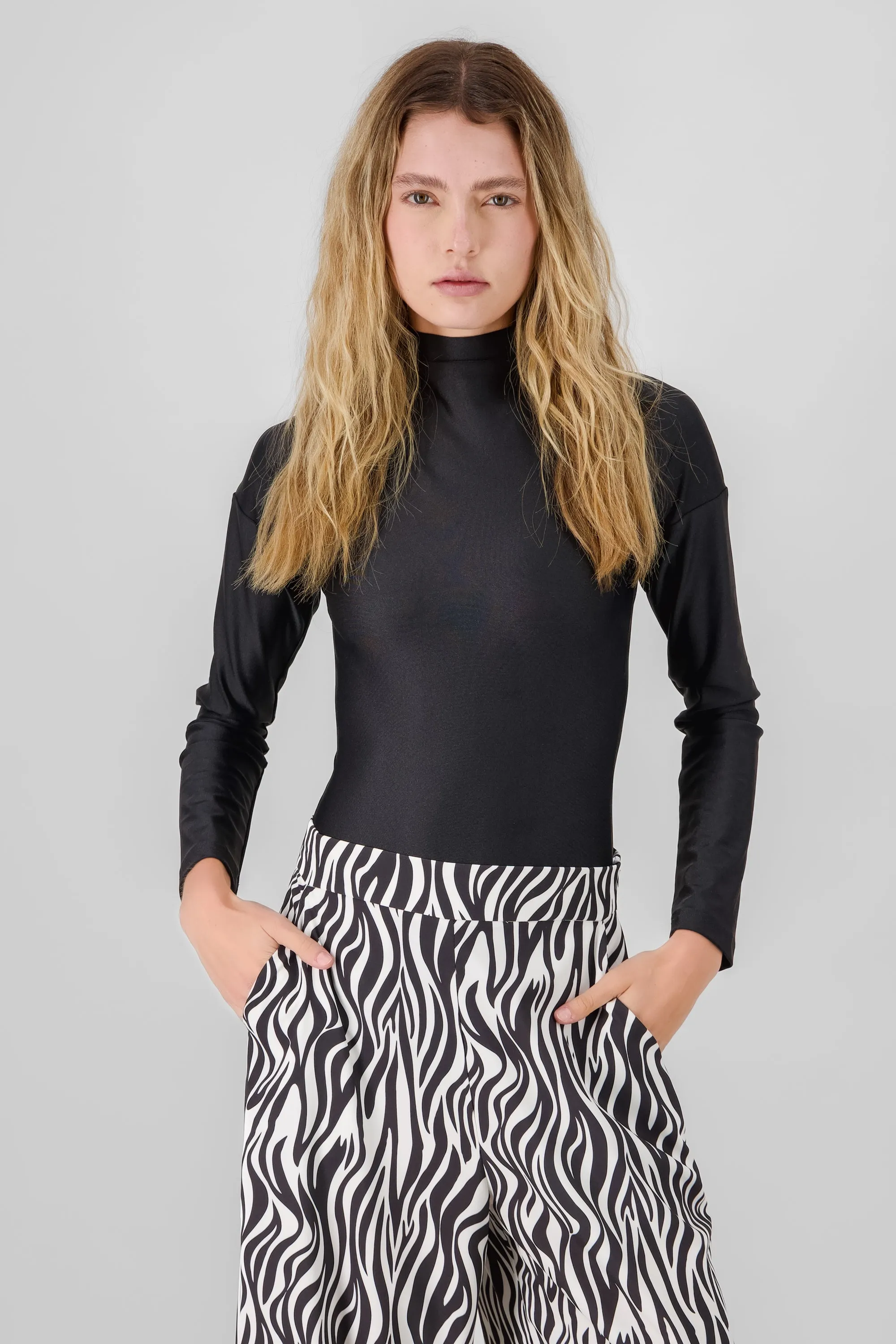 Bodysuit manga larga sold by Shasa product image thumbnail 2