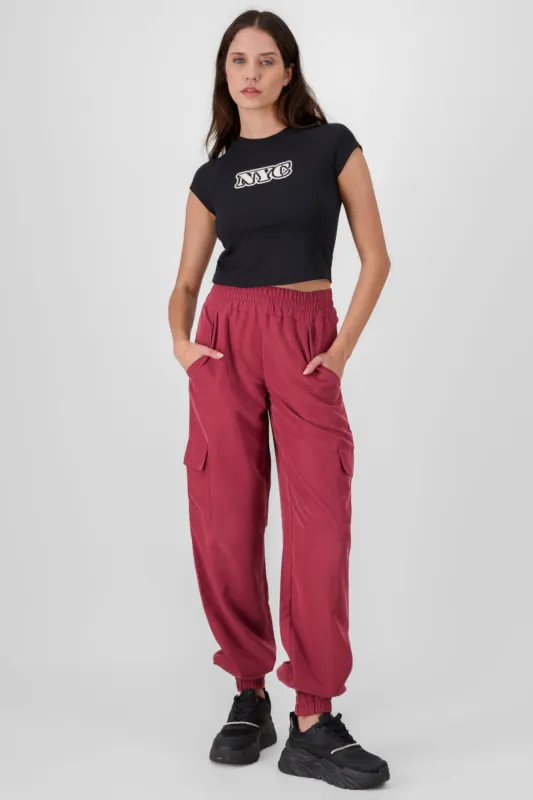 Jogger detalle bolsas cargo sold by Shasa