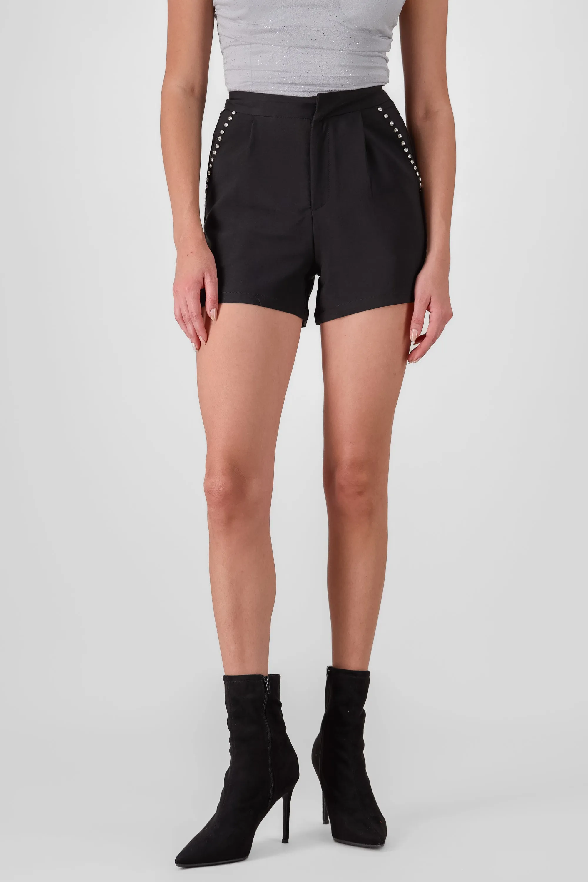 Short sastre detalle brillos sold by Shasa product image thumbnail 2