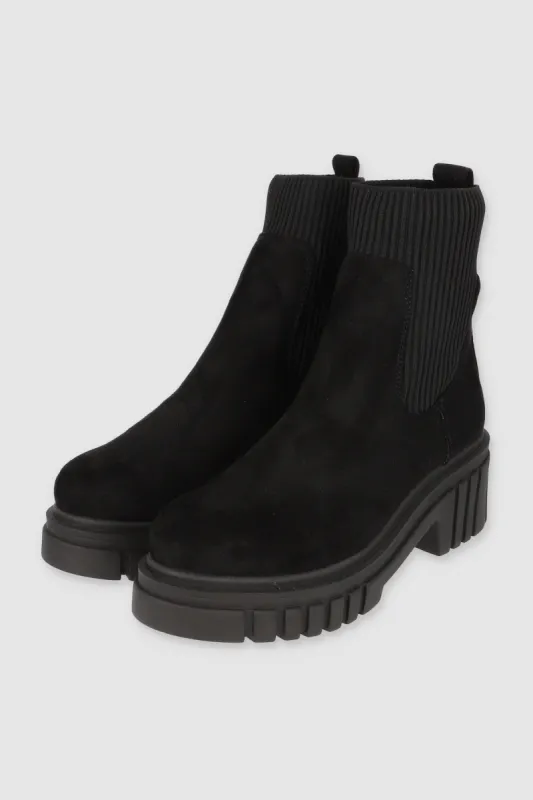 Botin chelsea suela dentada sold by Shasa