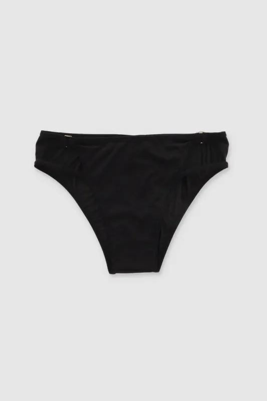 Calzón de mesh con bies sold by Shasa