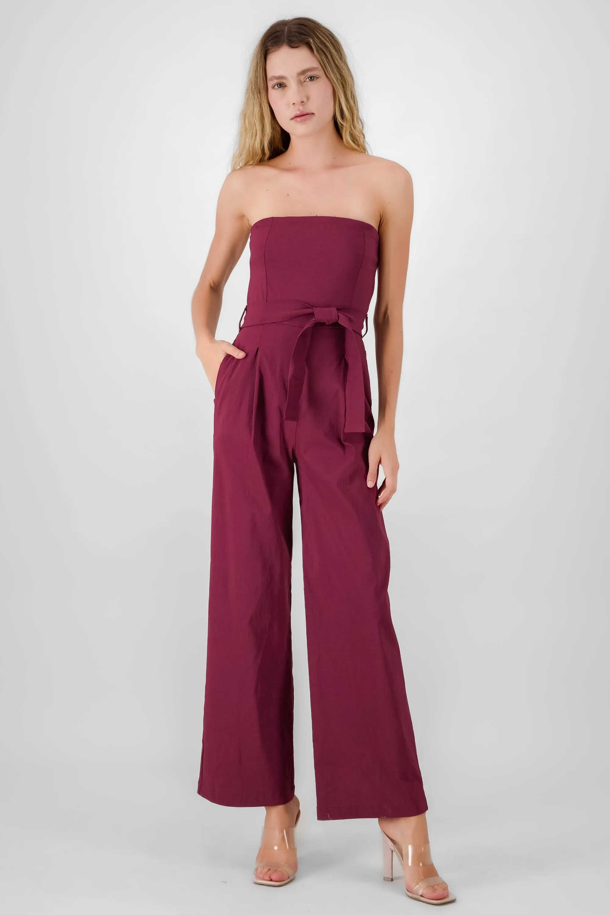 Jumpsuit strapless detalle cinturon sold by Shasa