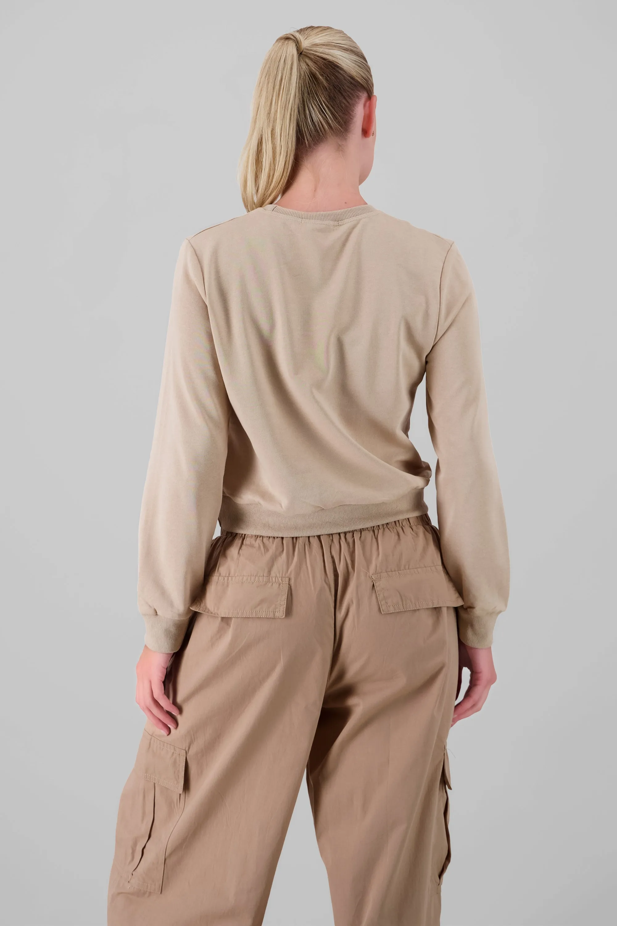 Sudadera cuello redondo detalle parche sold by Shasa product image thumbnail 4