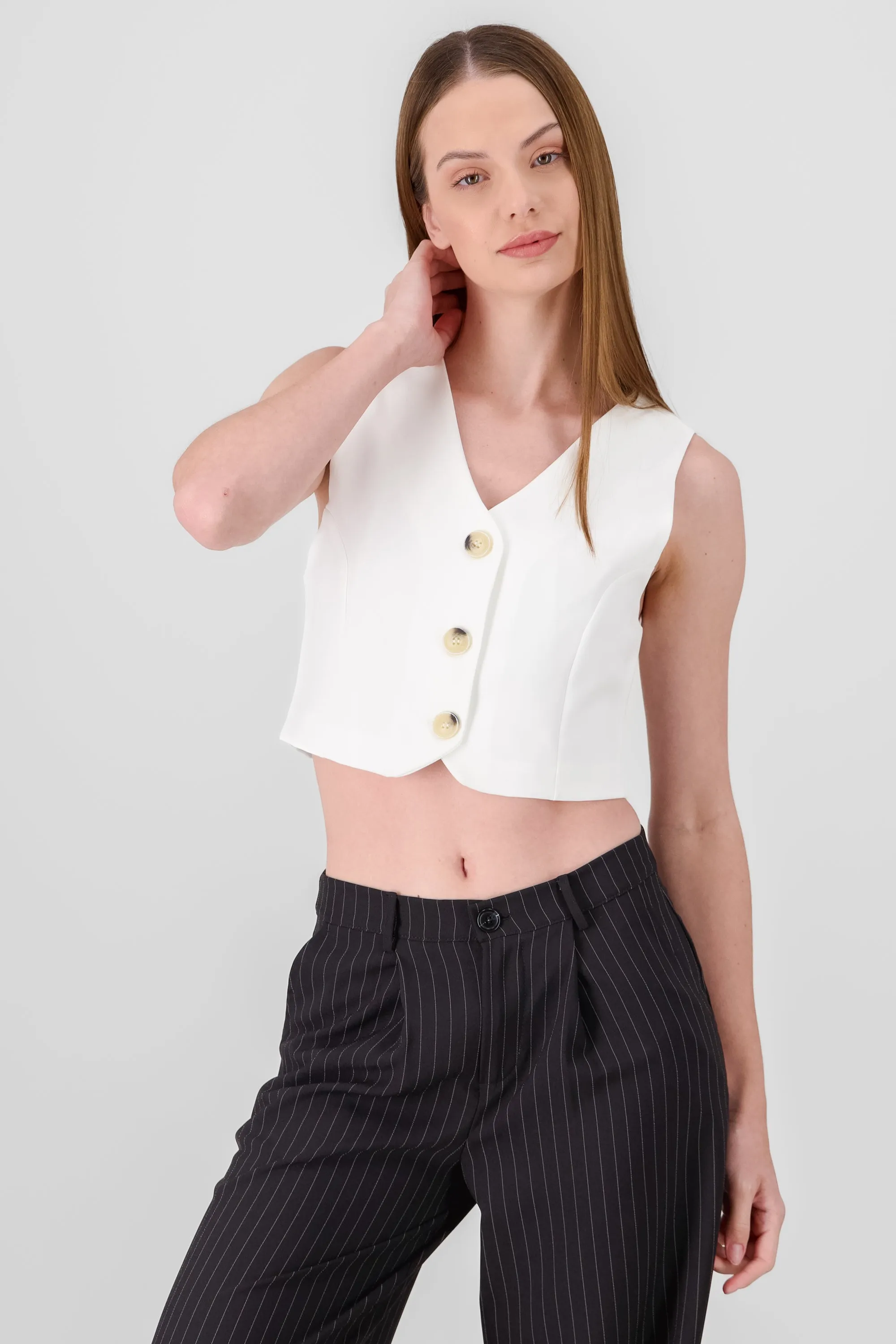 Chaleco sastreado botones sold by Shasa