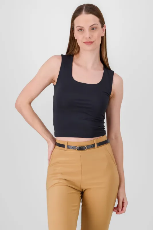 Top licra escote cuadrado sin mangas sold by Shasa