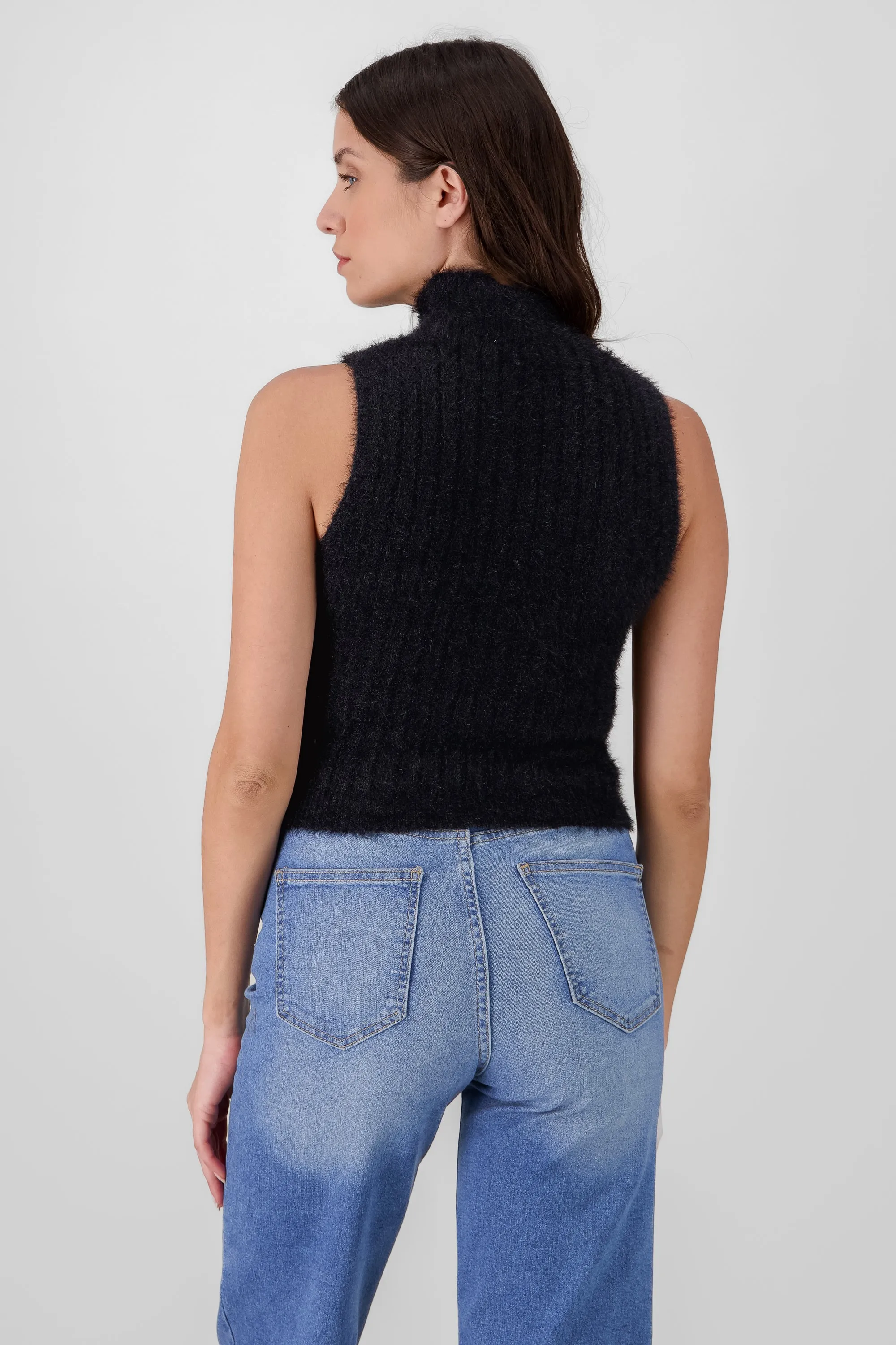 Top cuello alto peludo sold by Shasa product image thumbnail 4