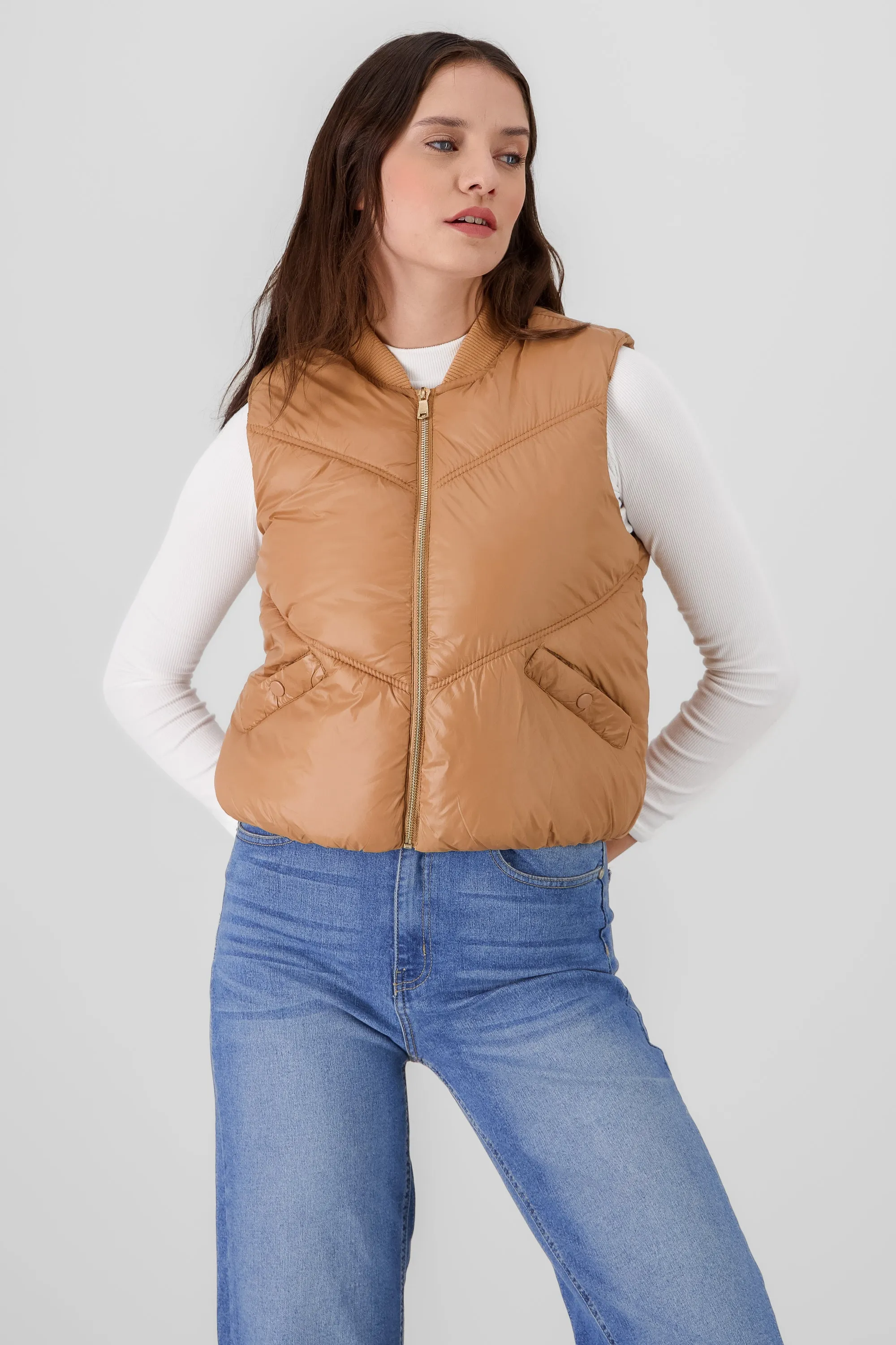 Chaleco mini puffer liso con bolsas sold by Shasa product image thumbnail 2