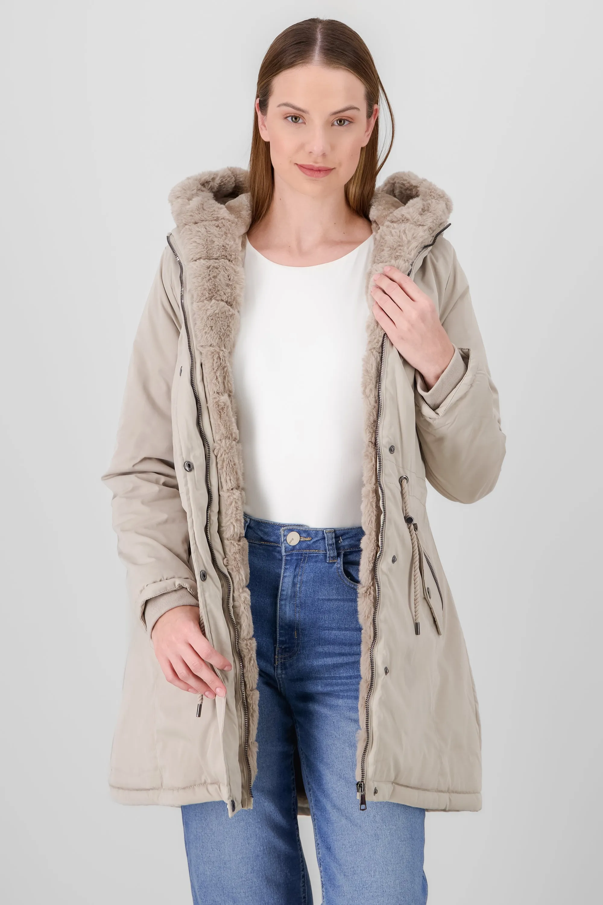 Chamarra doble peluche gorro sold by Shasa