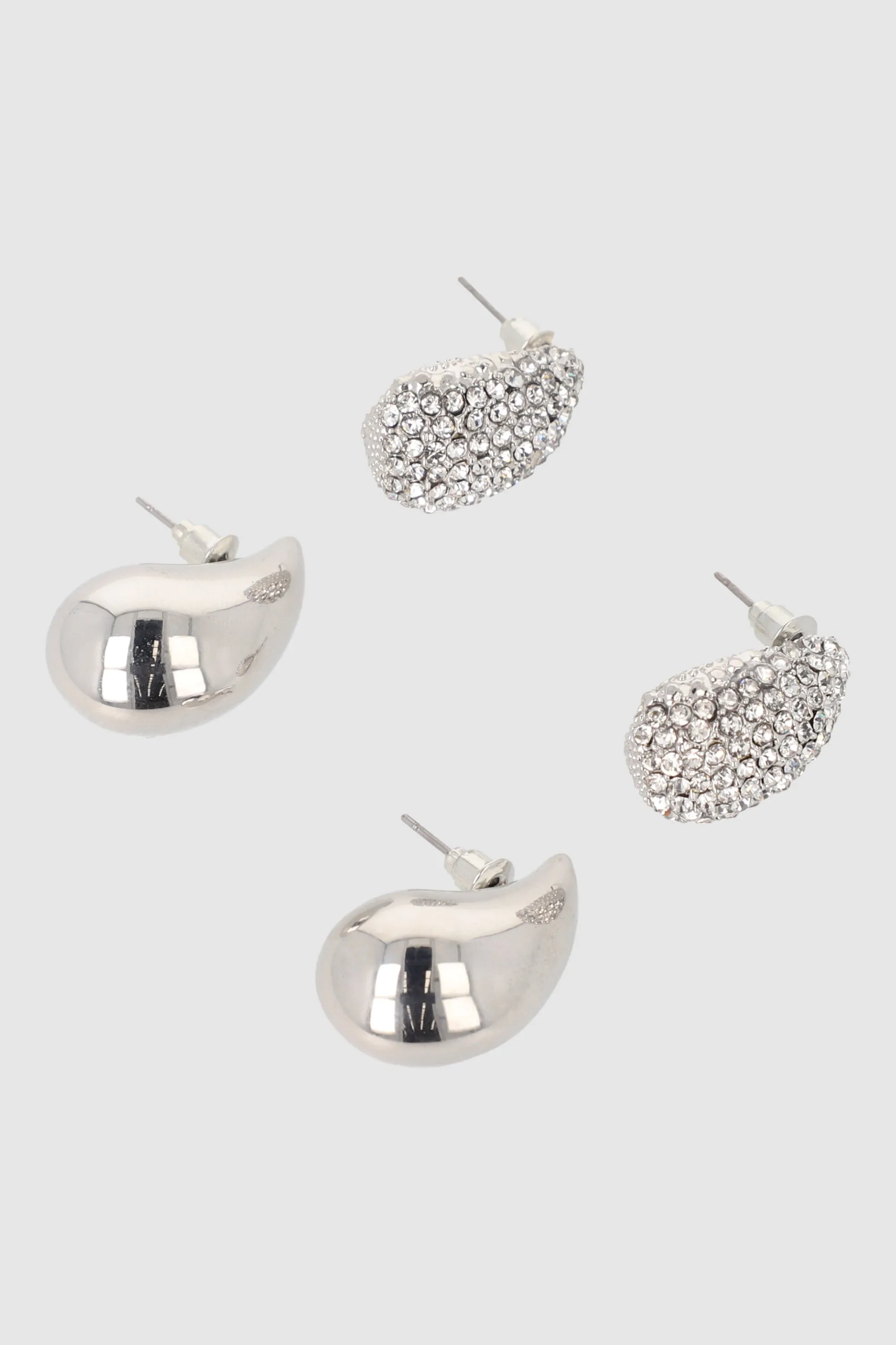 Set 2 pares aretes gota brillos sold by Shasa product image thumbnail 2