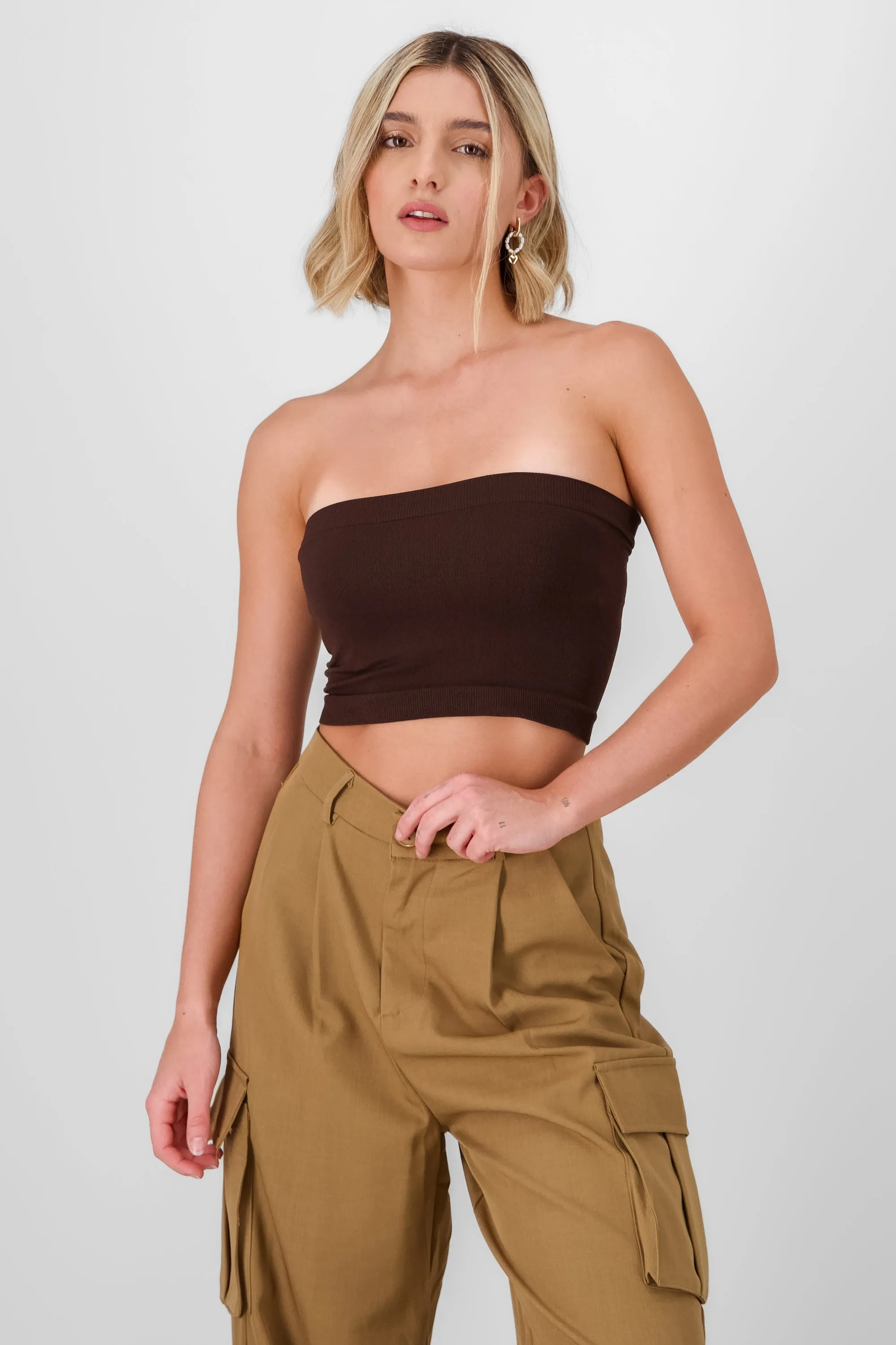 Top strapless liso sold by Shasa