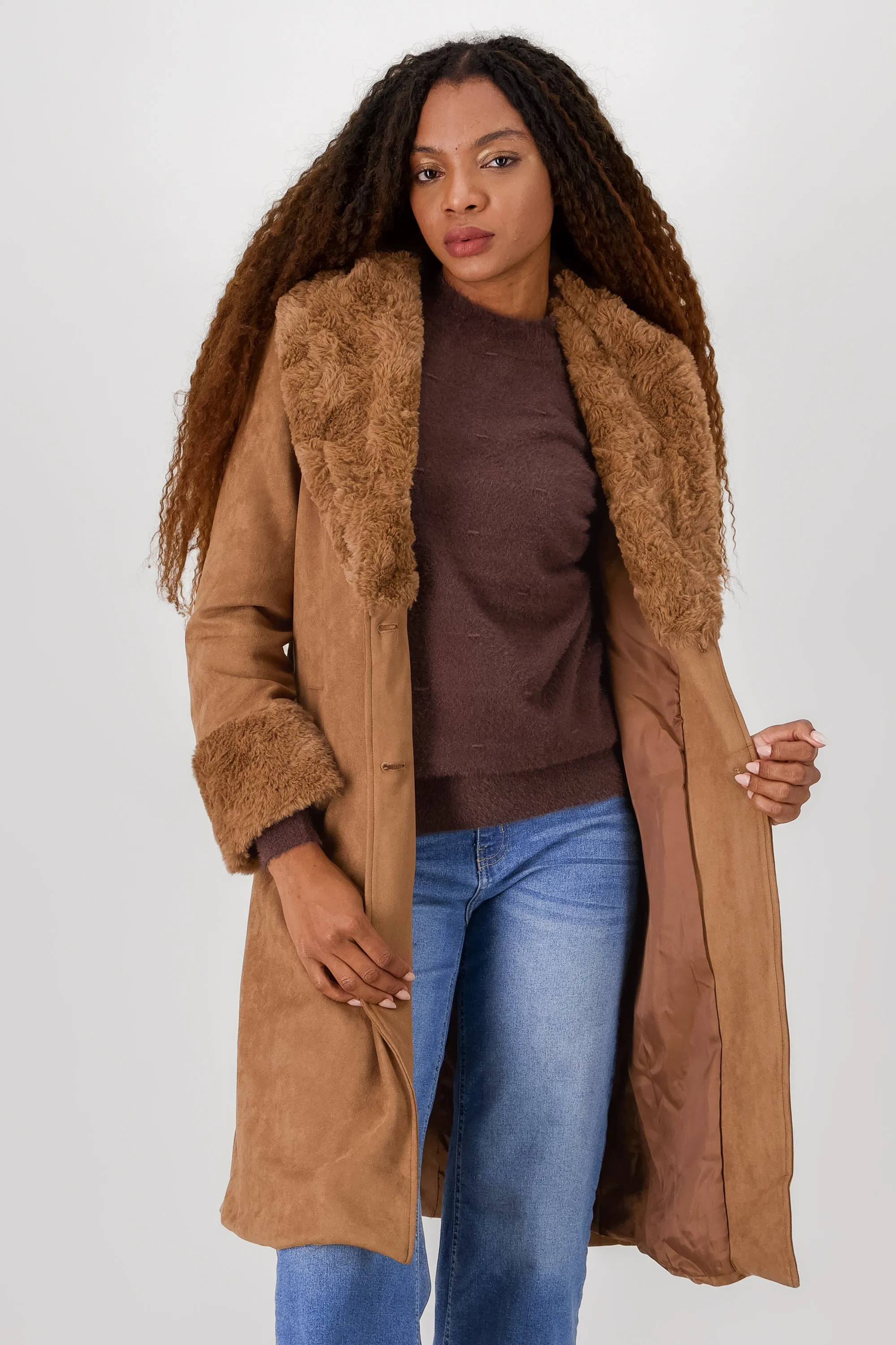 Abrigo peluche mangas cuello sold by Shasa