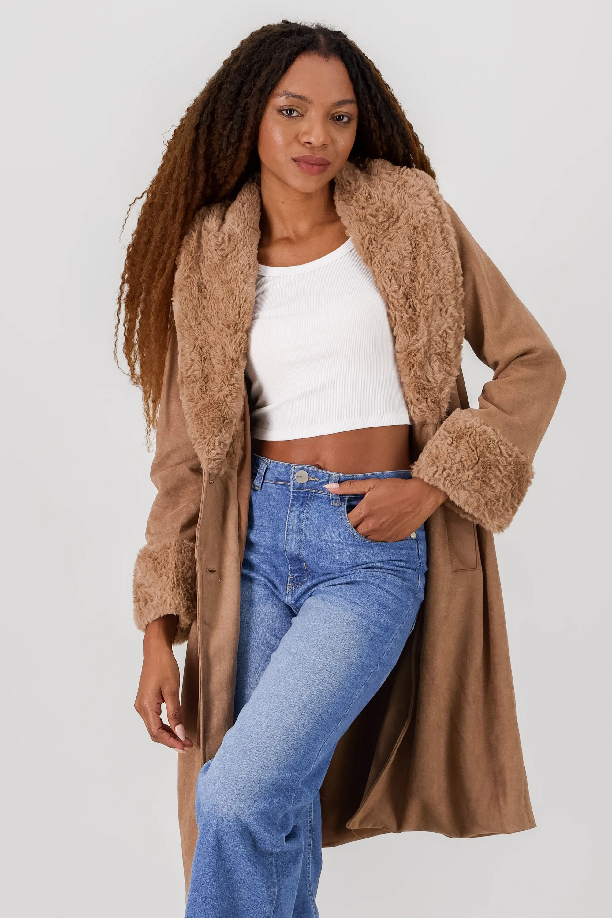 Abrigo peluche mangas cuello sold by Shasa