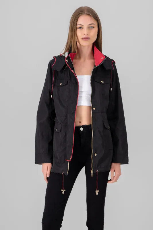 Gabardina jareta gorro sold by Shasa