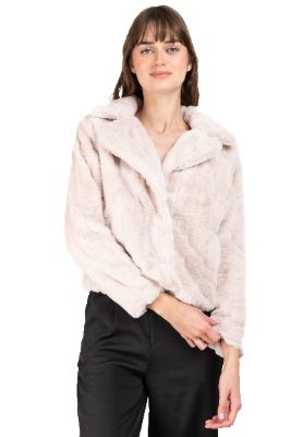 Abrigo peluche solapas sold by Shasa