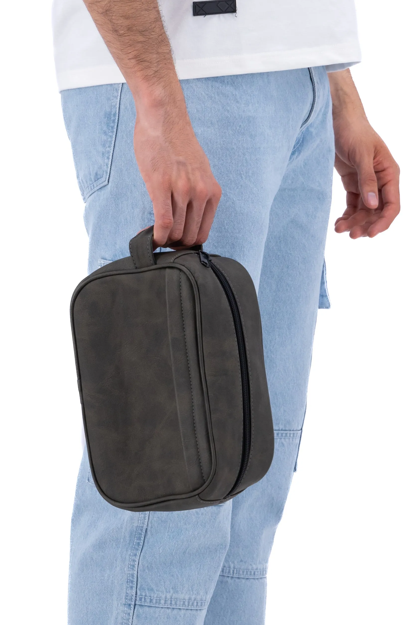 Neceser efecto piel asa sold by Shasa