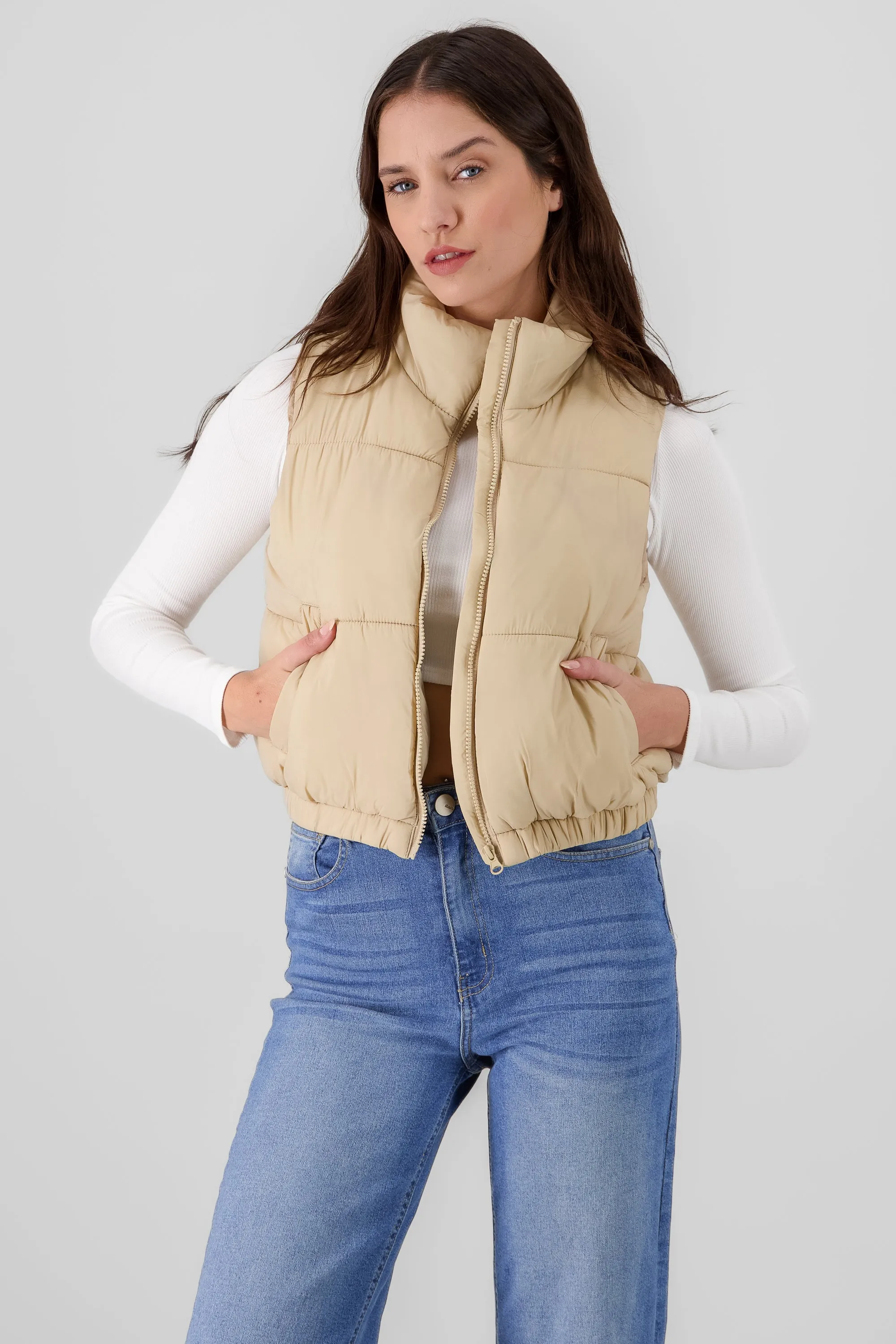 Chaleco capitonado corto sold by Shasa