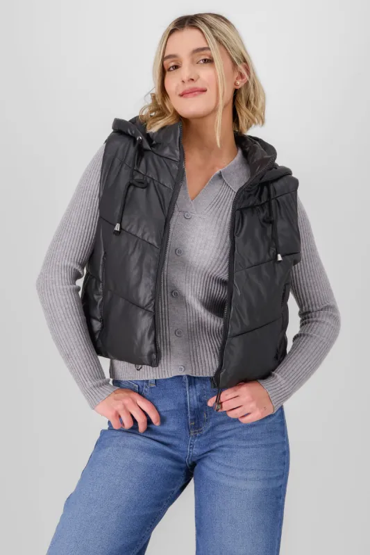 CHALECO PU CROP GORRO sold by Shasa