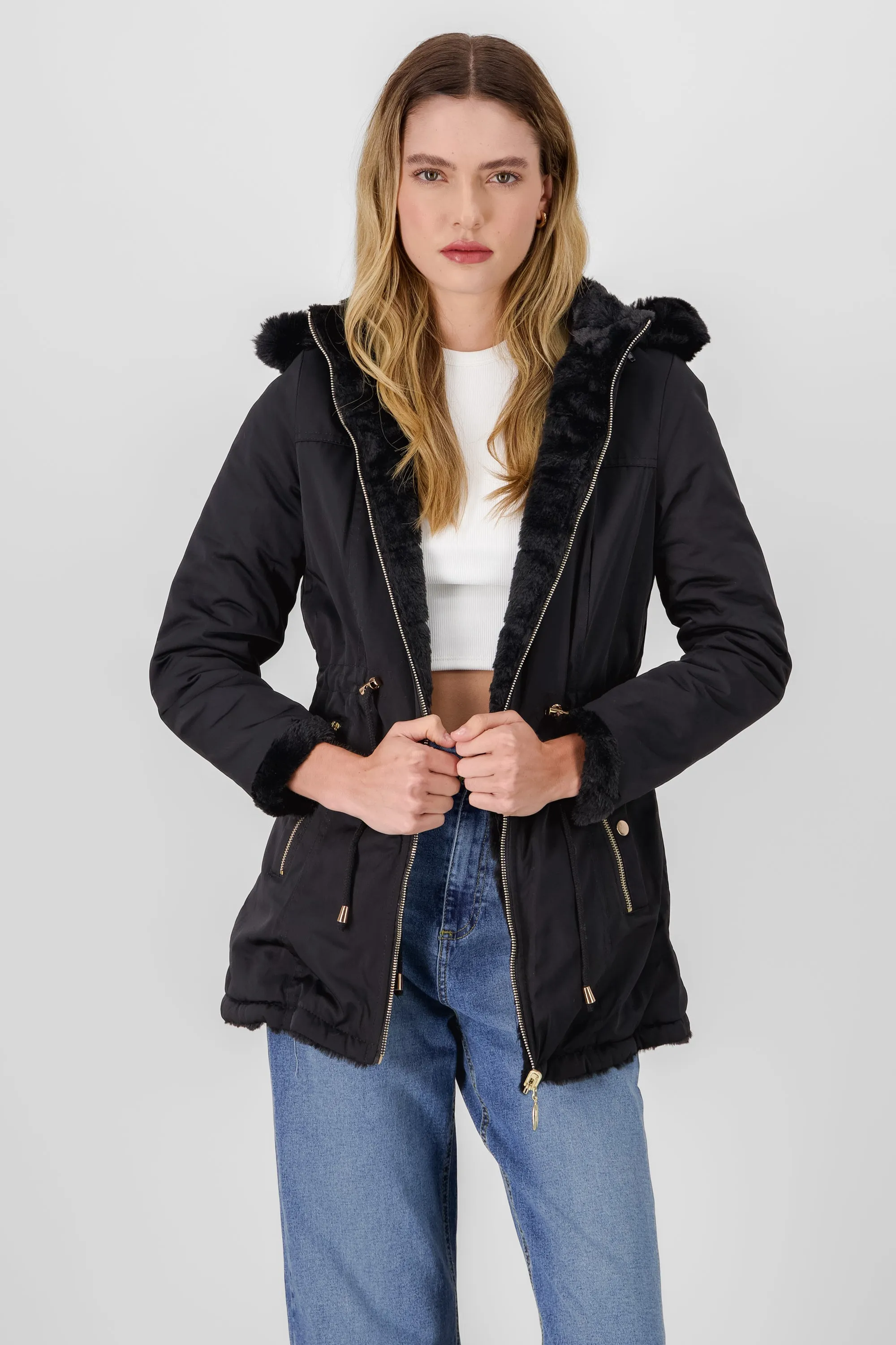 Gabardina gorro jareta sold by Shasa