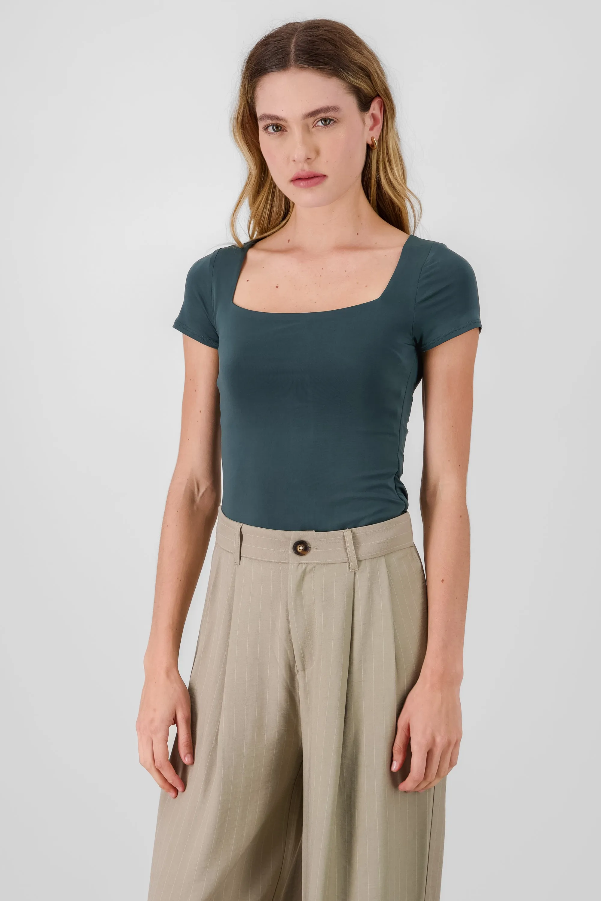 Body manga corta escote cuadrado sold by Shasa product image thumbnail 3