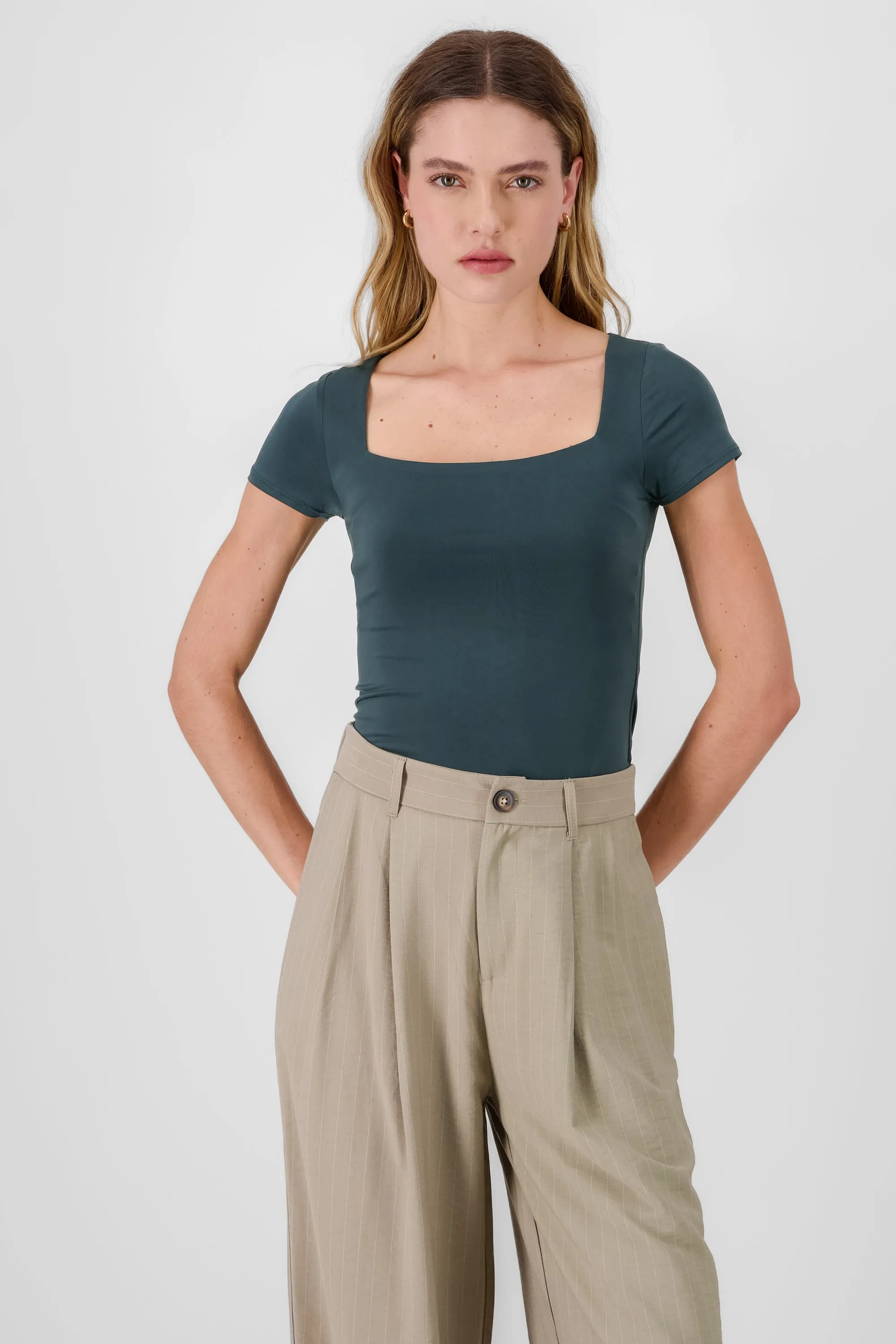 Body manga corta escote cuadrado sold by Shasa product image thumbnail 2