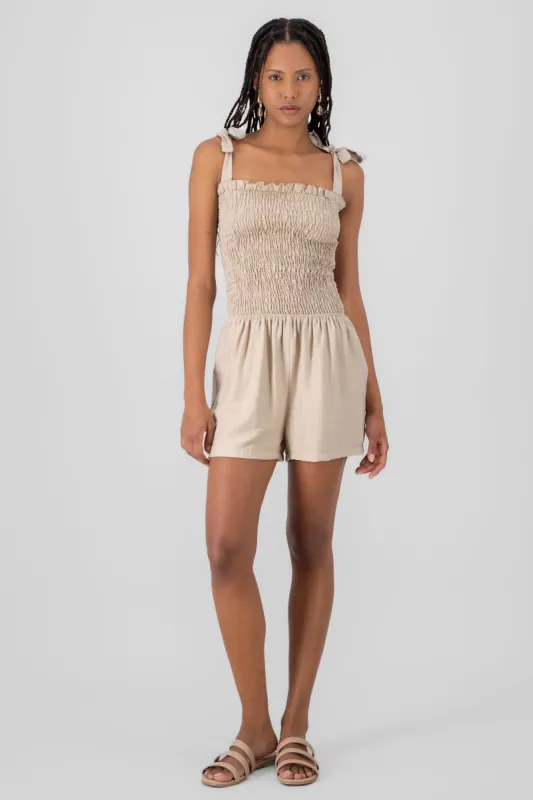 ROMPER TIRANTES DETALLE SMOCK sold by Shasa