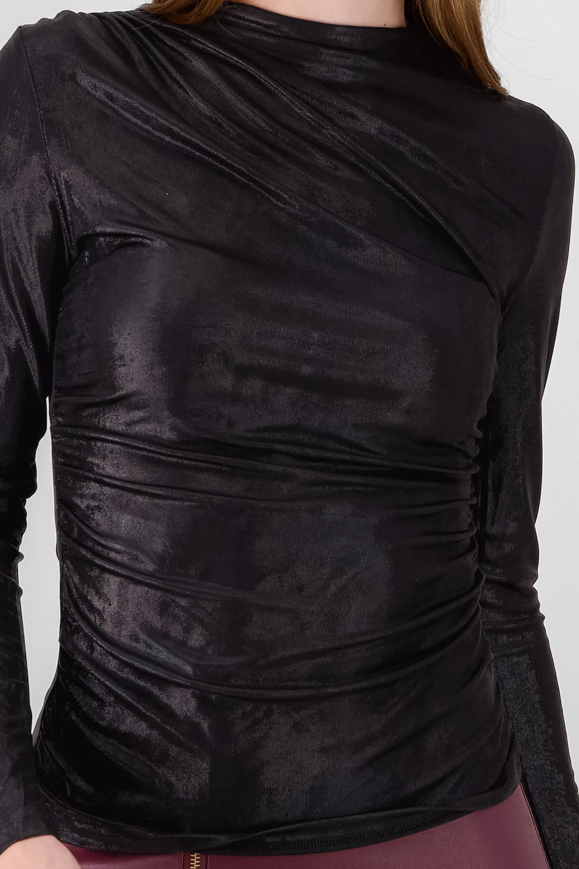 Blusa manga larga metalica sold by Shasa product image thumbnail 5