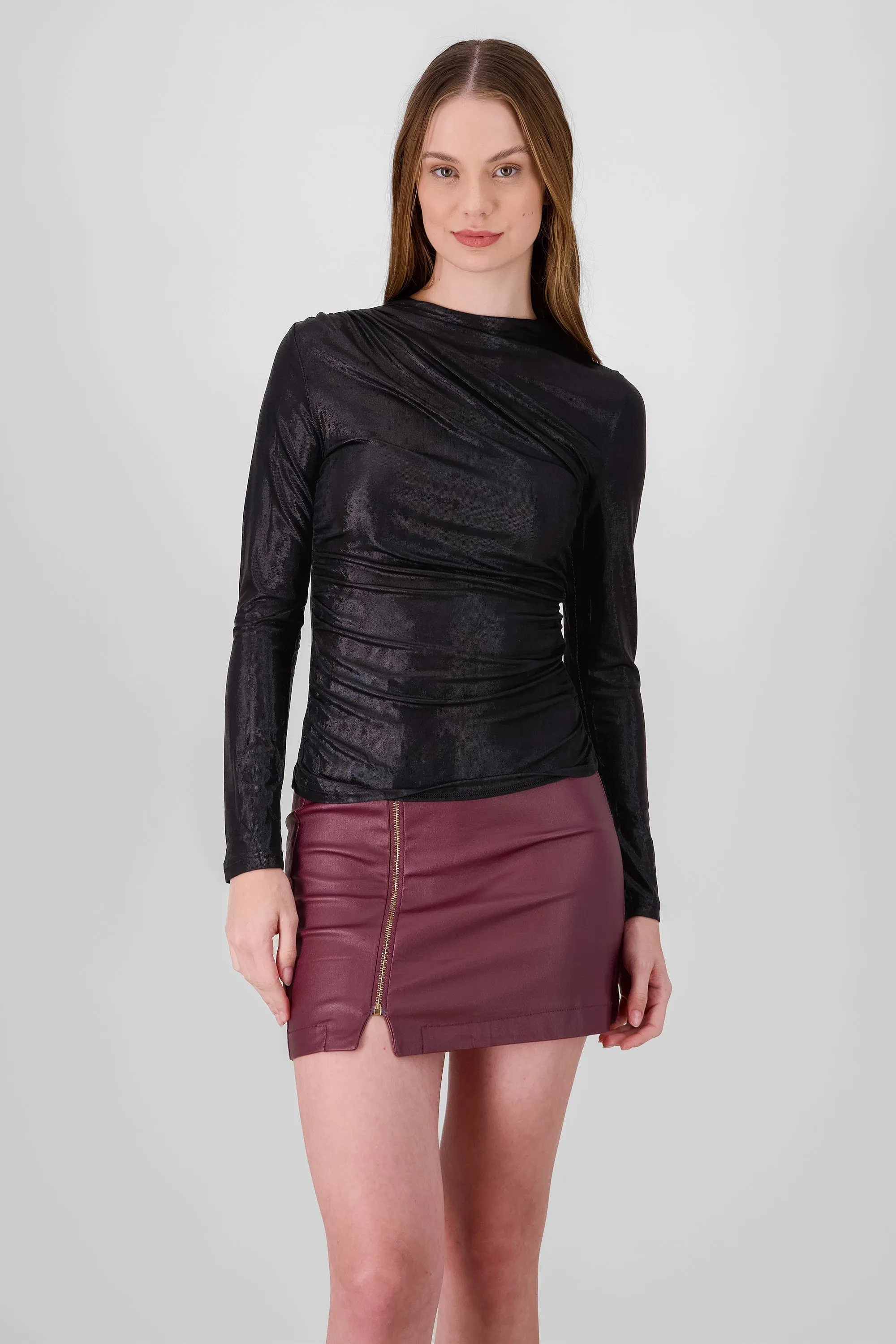 Blusa manga larga metalica sold by Shasa