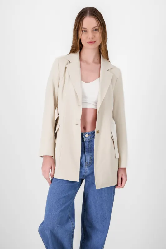 Saco largo con cinto sold by Shasa