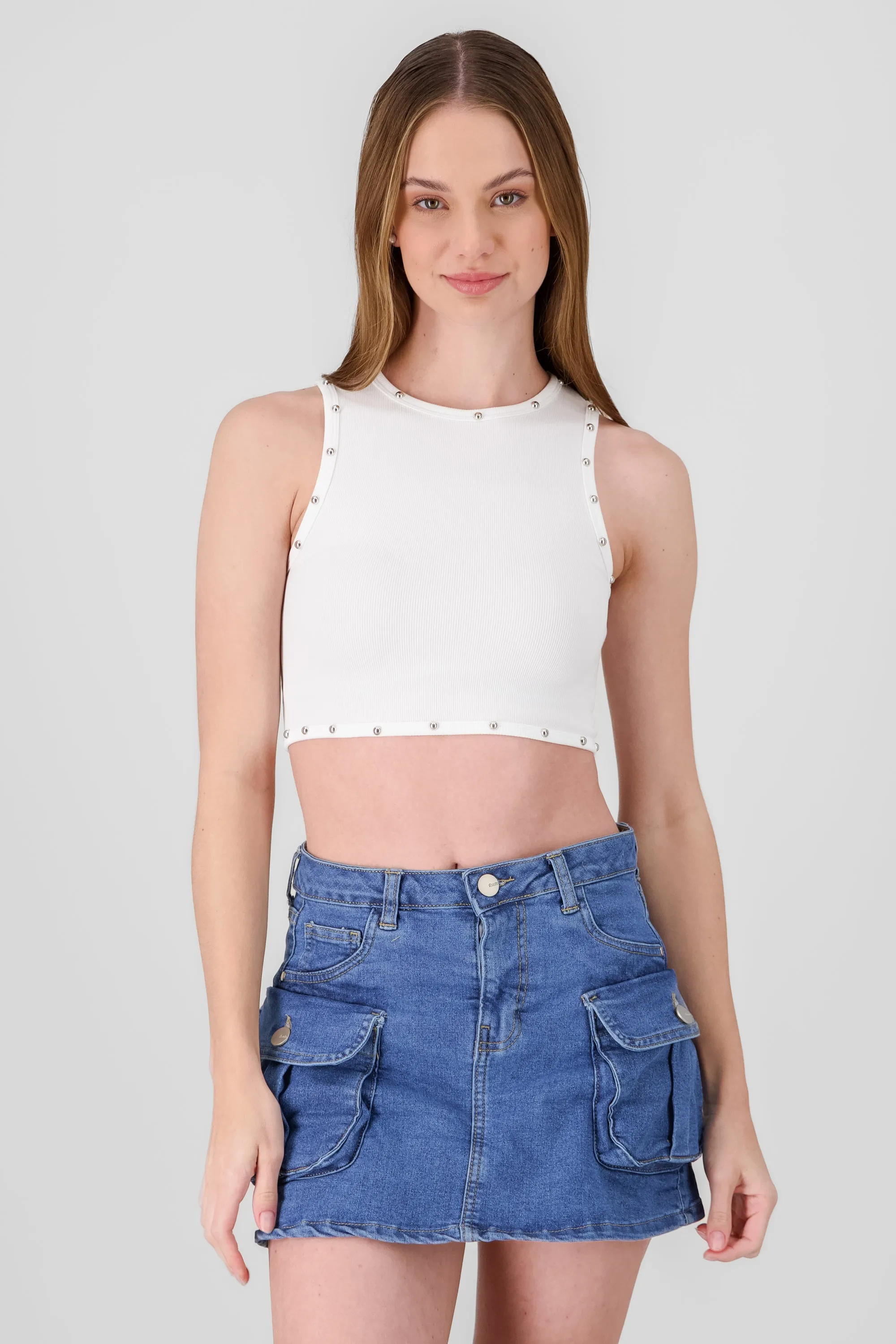 Crop top sin mangas detalle estoperoles sold by Shasa product image thumbnail 2