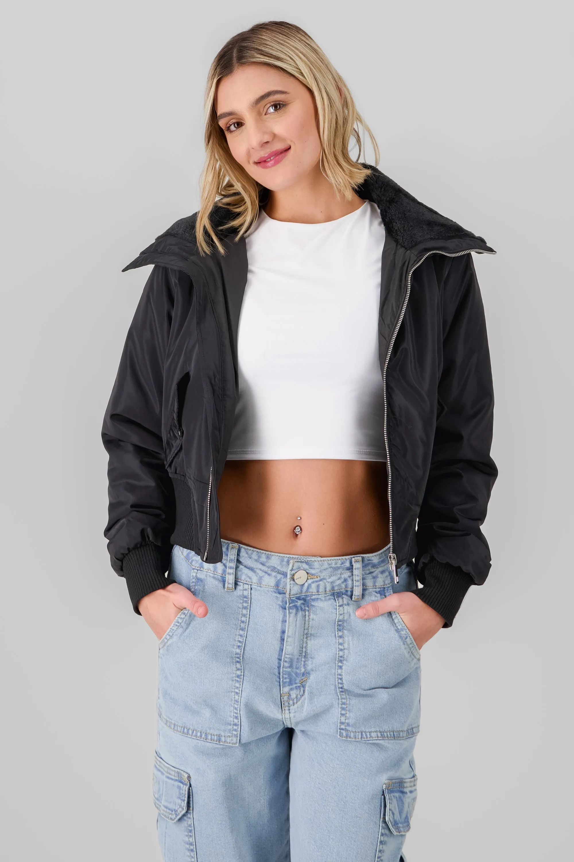 Chamarra puffer con peluche adentro sold by Shasa