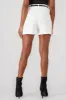 Shorts con pinza y cinturon hypsters sold by Shasa