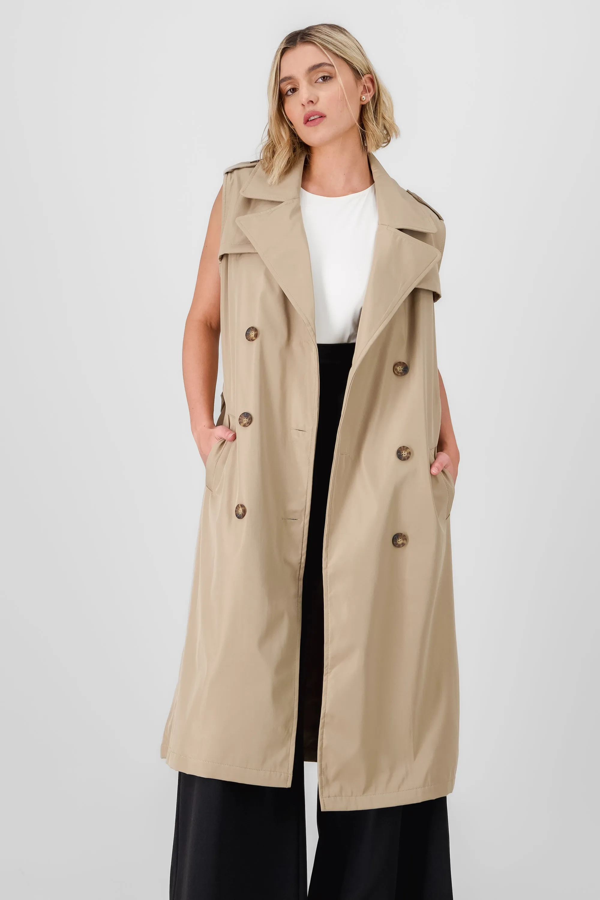 Chaleco gabardina maxi con cinturon Hypsters sold by Shasa