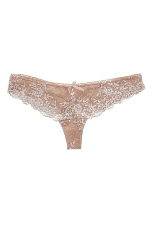 Tanga encaje flores bordadas sold by Shasa