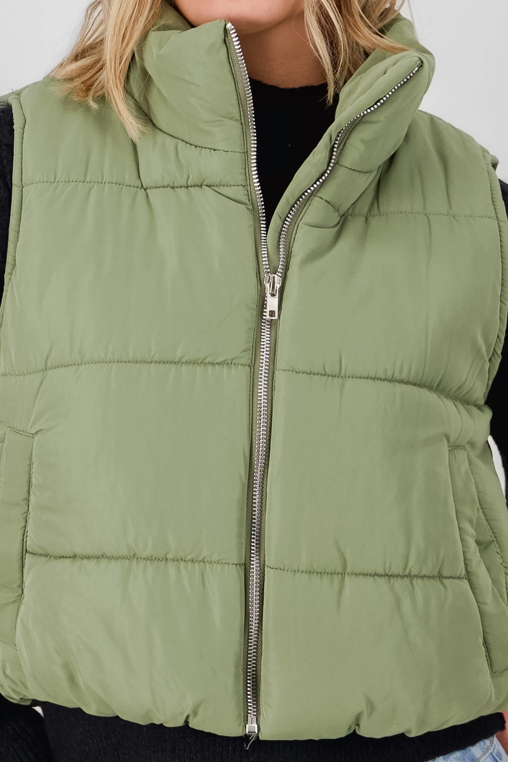 Chaleco corto capitonado sold by Shasa product image thumbnail 5