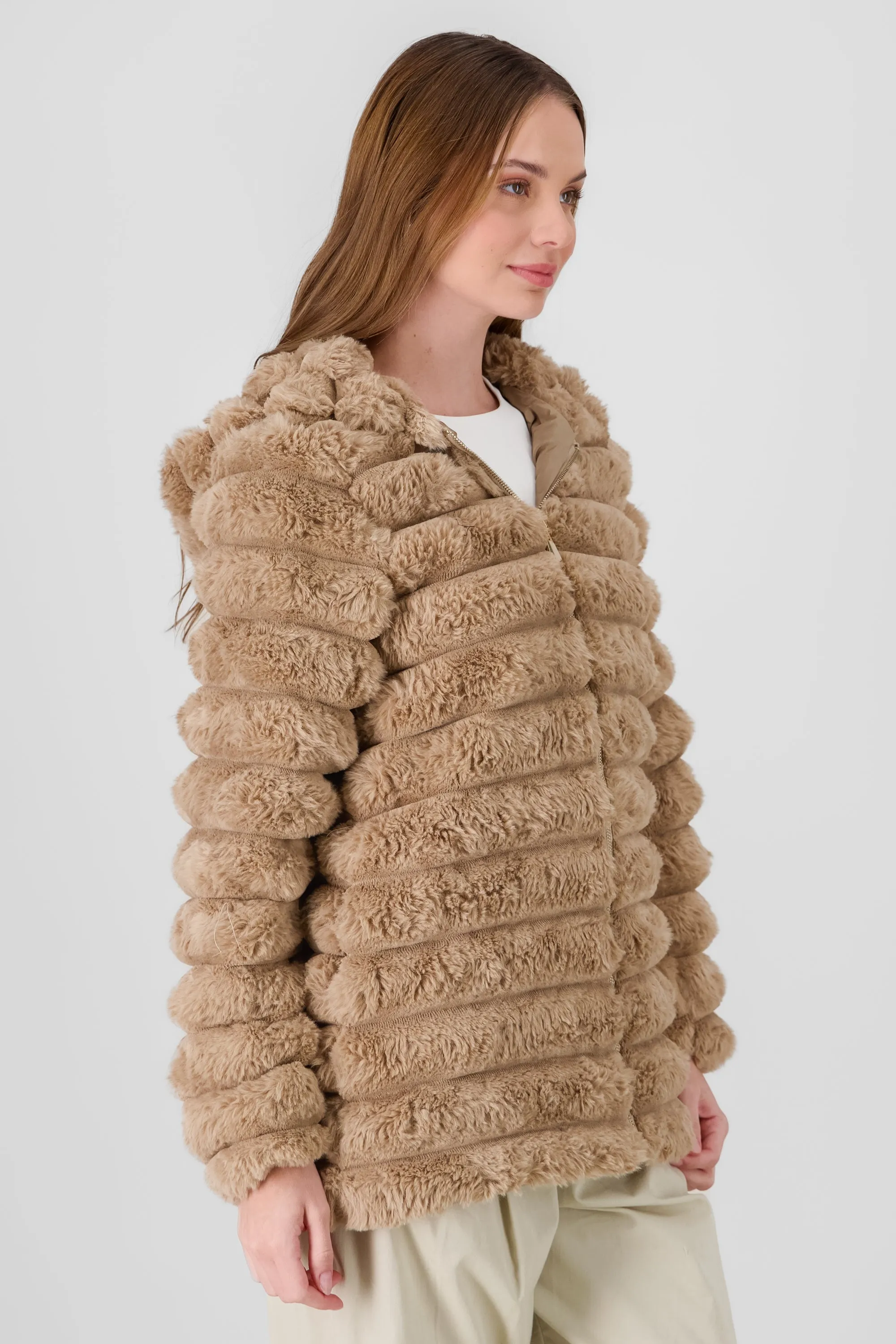 Abrigo capitonado peluche sold by Shasa product image thumbnail 3