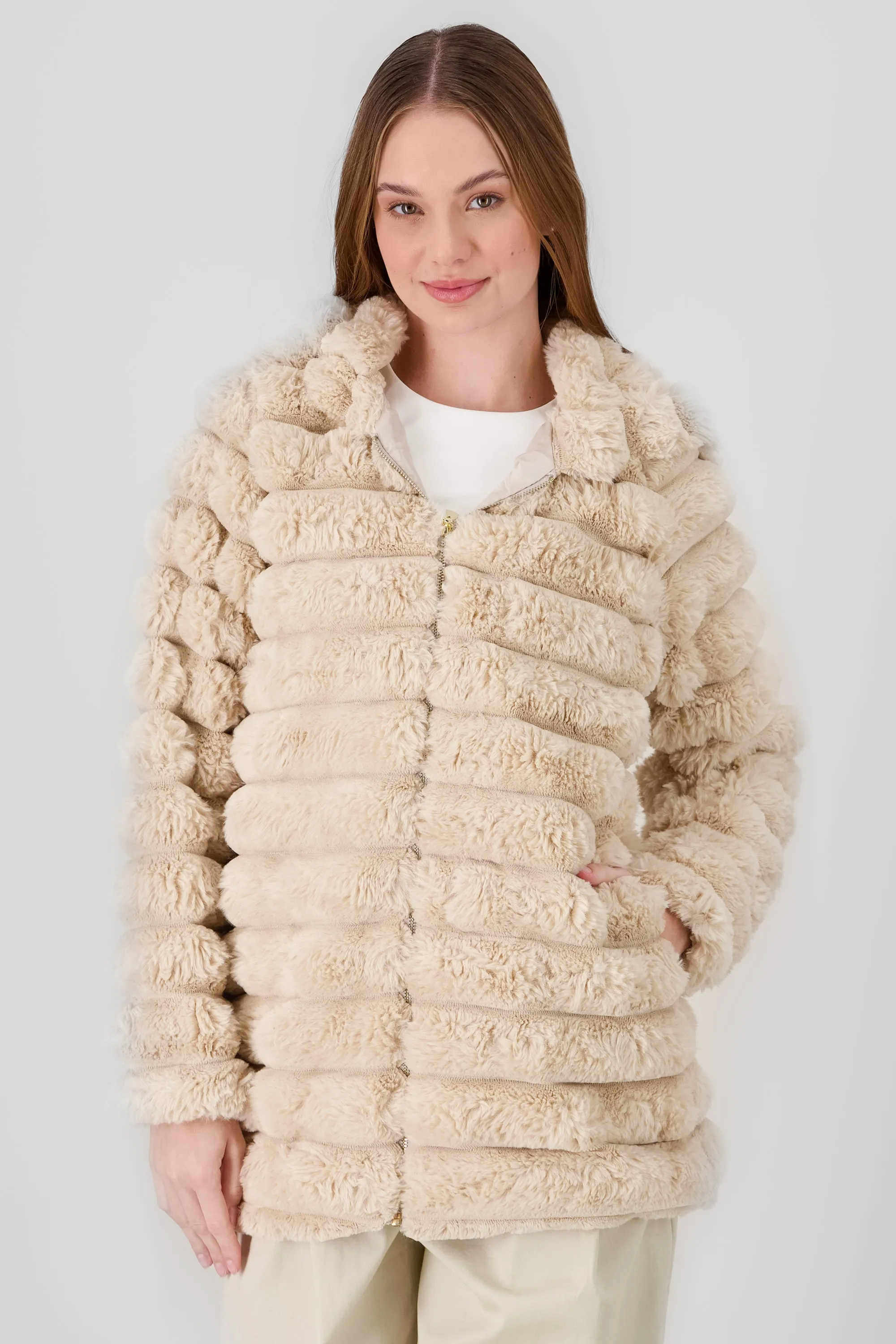 Abrigo capitonado peluche sold by Shasa product image thumbnail 2