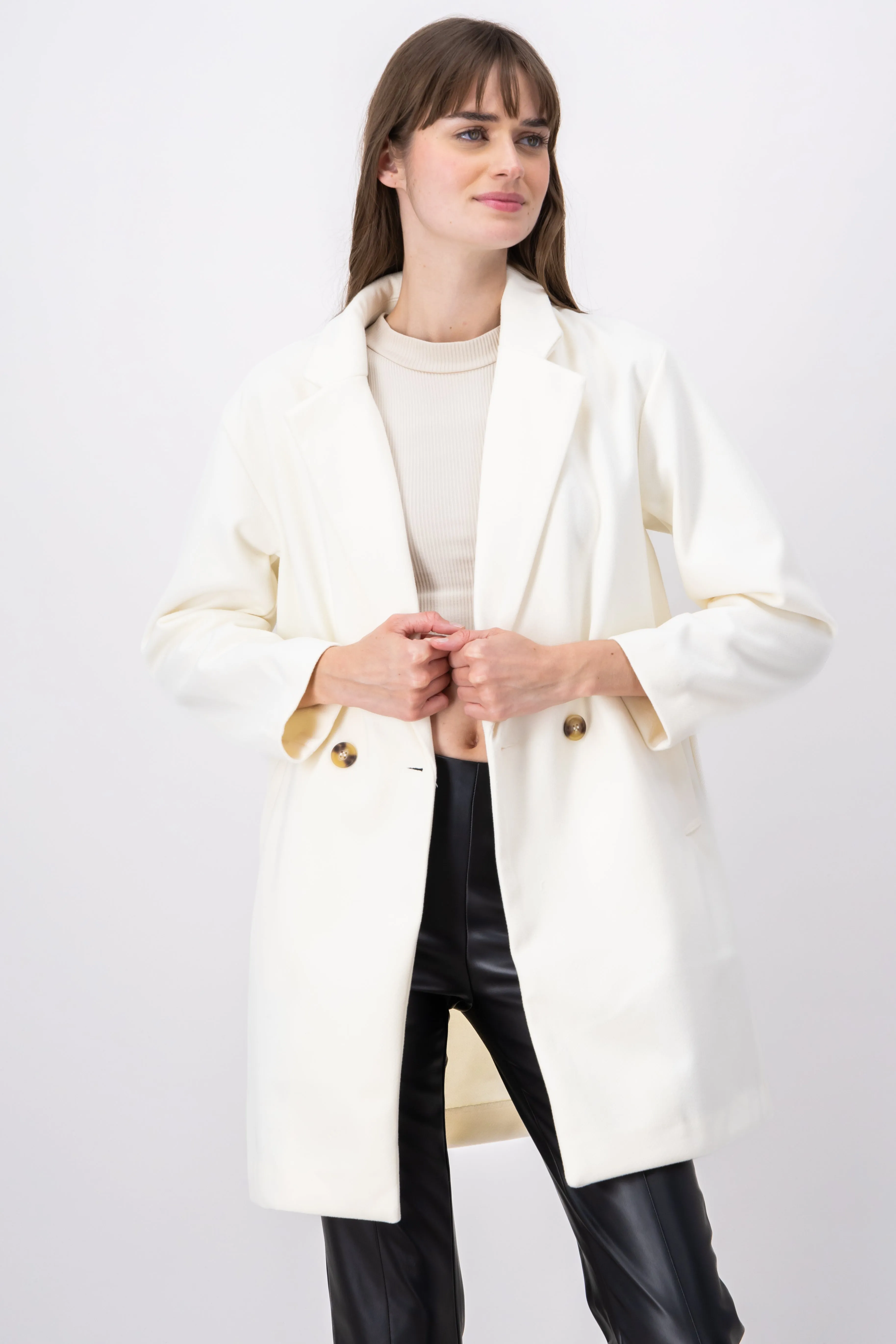 Abrigo largo doble botón sold by Shasa