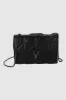 Bolsa crossbody capitonada tapa sold by Shasa