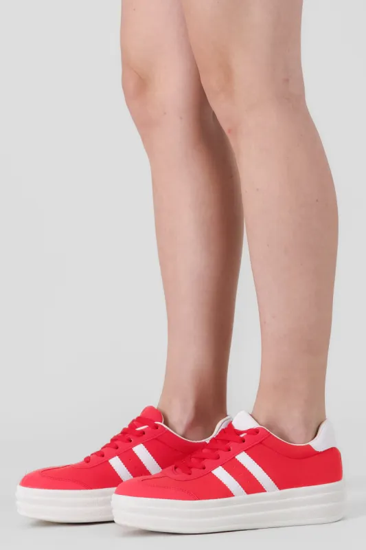 Tenis doble plataforma detalle lineas color sold by Shasa