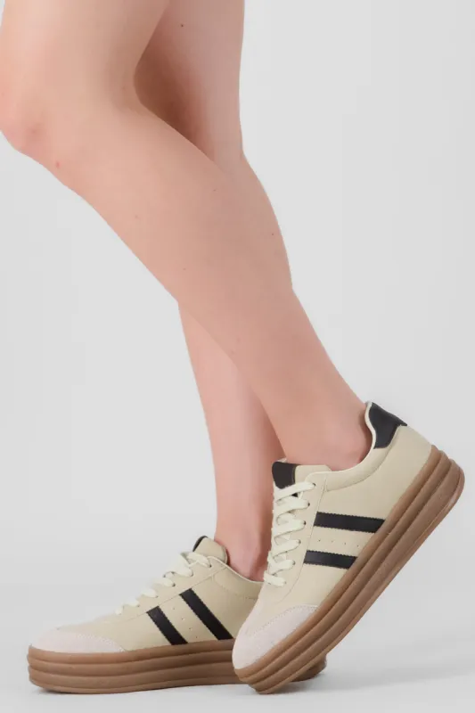 Tenis doble plataforma detalle lineas color sold by Shasa