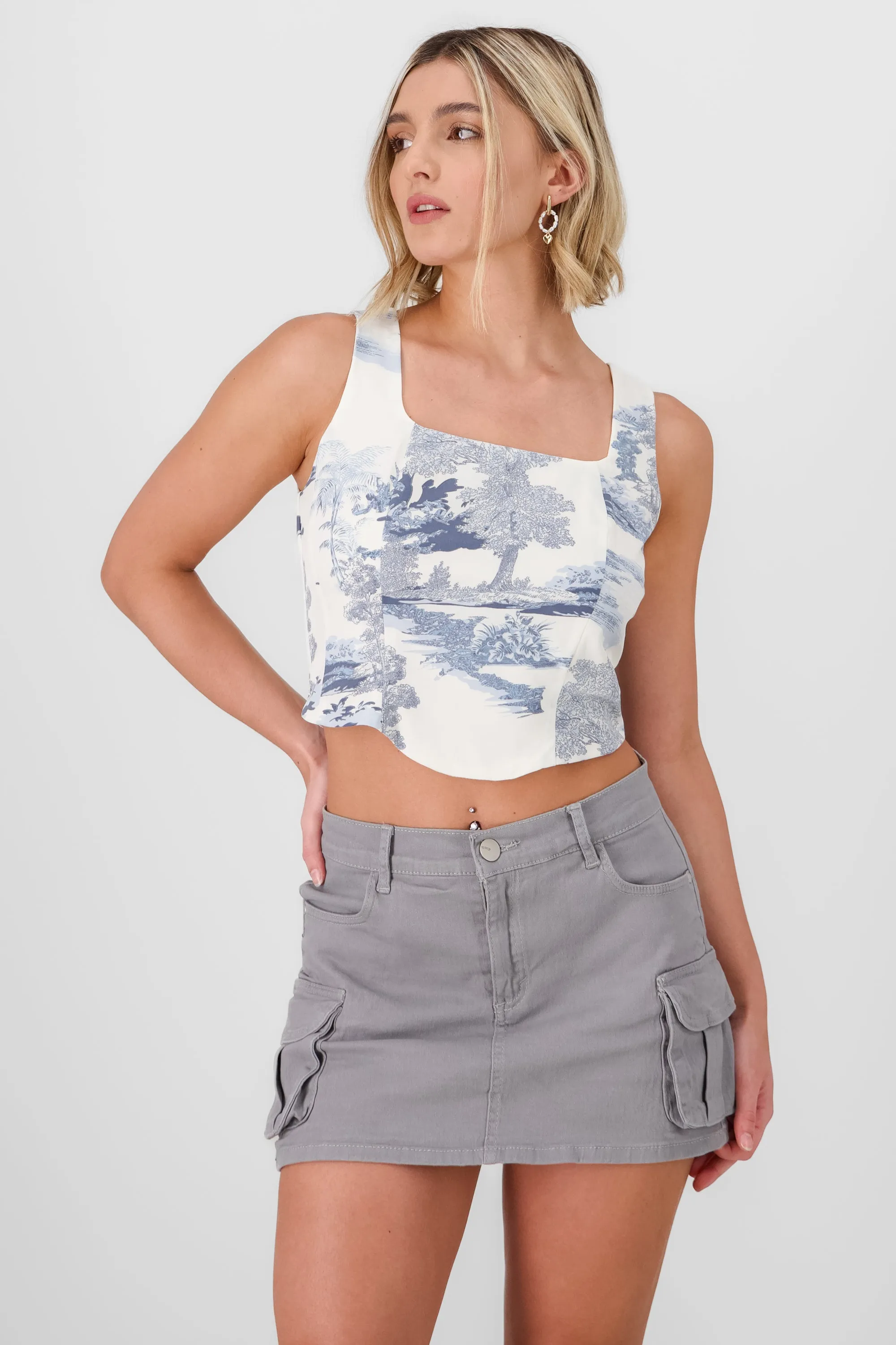 Corset tirantes estampado sold by Shasa