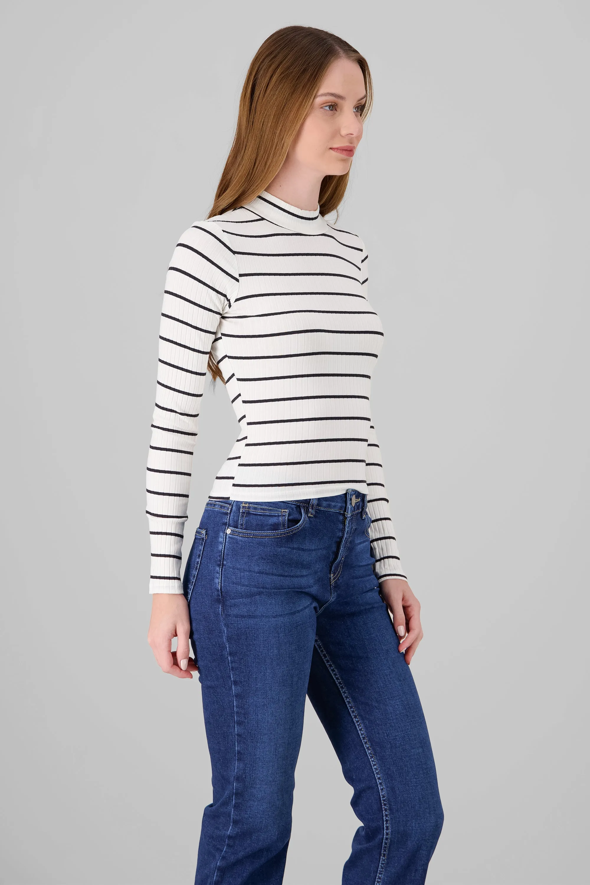 Top con cuello alto manga larga de rayas sold by Shasa product image thumbnail 3