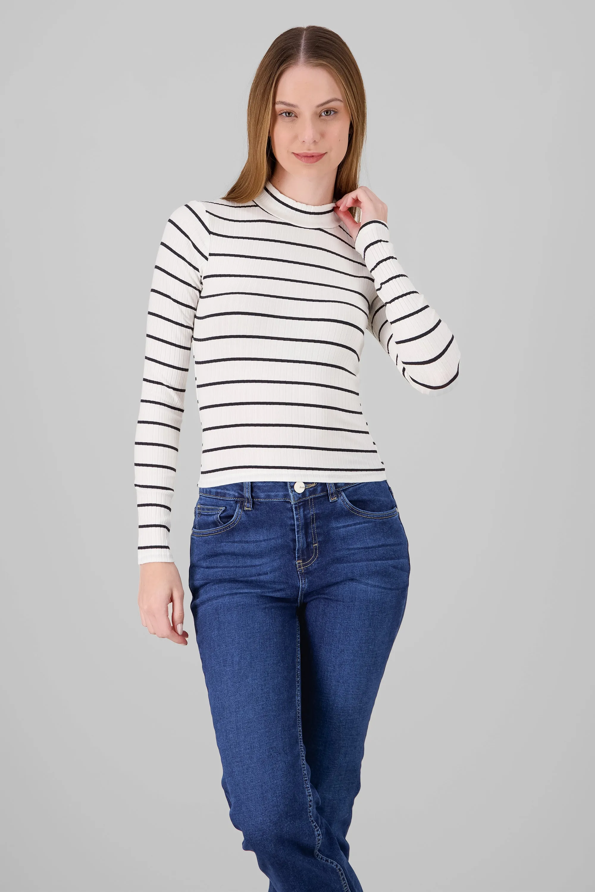Top con cuello alto manga larga de rayas sold by Shasa product image thumbnail 2