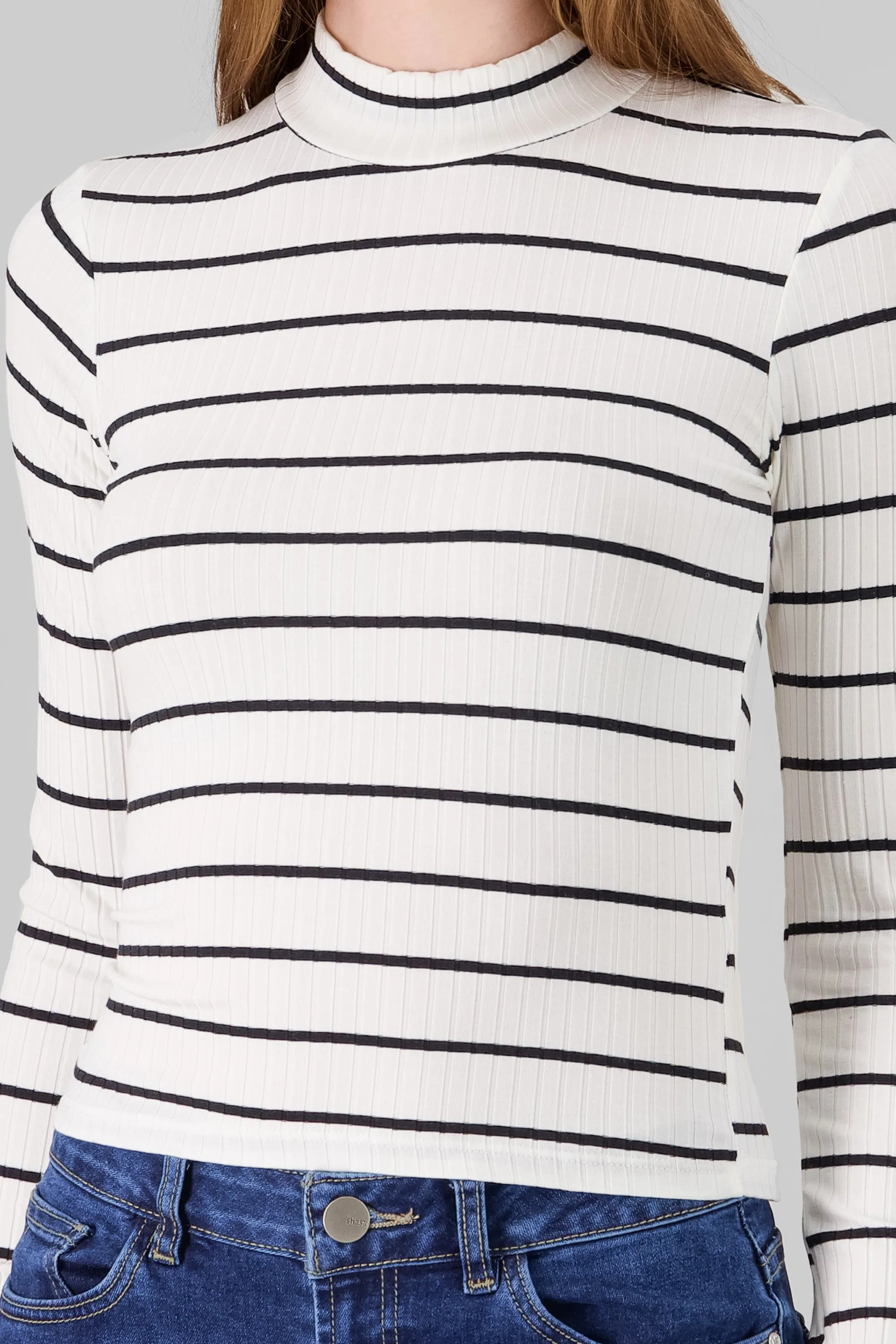 Top con cuello alto manga larga de rayas sold by Shasa product image thumbnail 5
